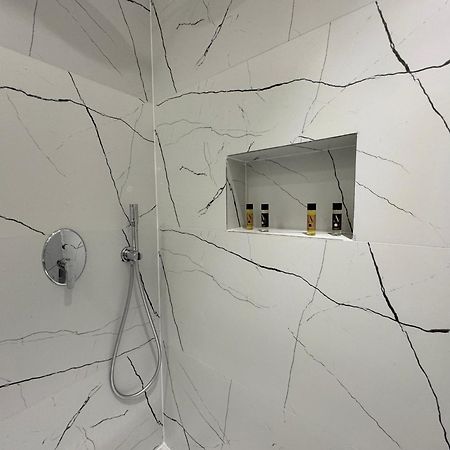 Twins Hotel Vlorë Eksteriør billede