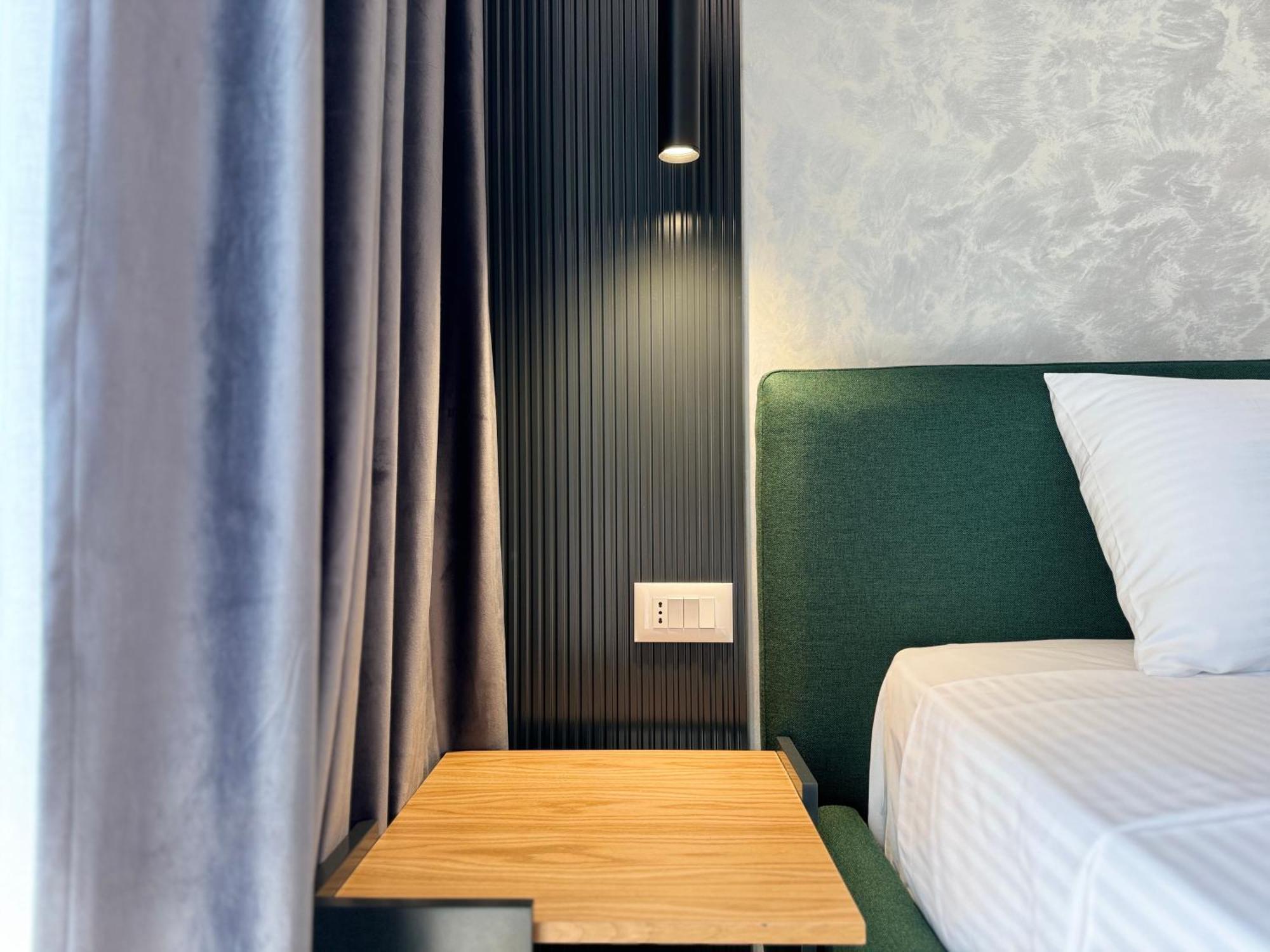 Twins Hotel Vlorë Eksteriør billede