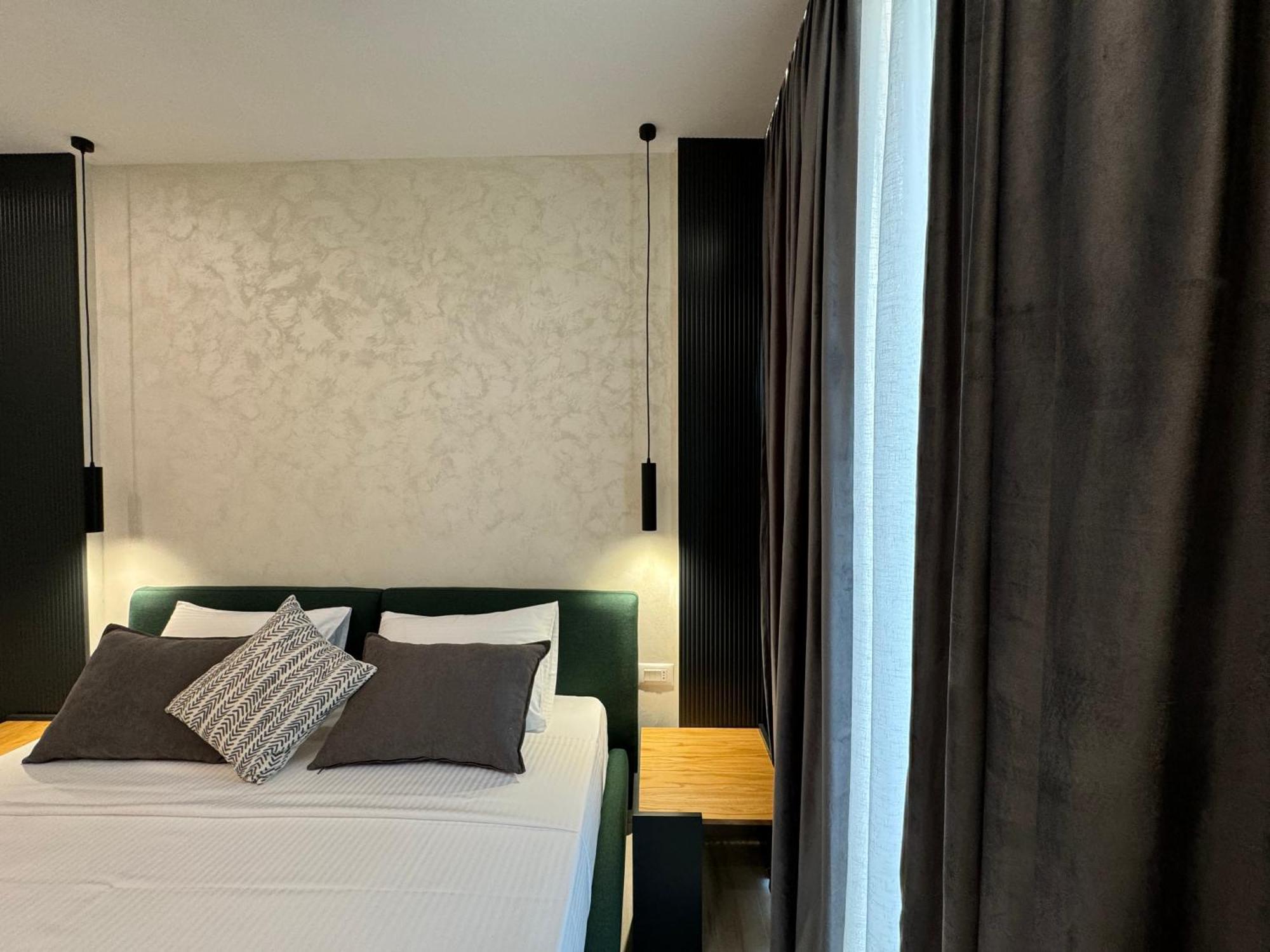Twins Hotel Vlorë Eksteriør billede