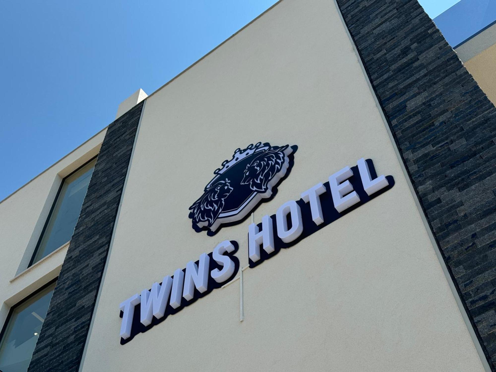 Twins Hotel Vlorë Eksteriør billede
