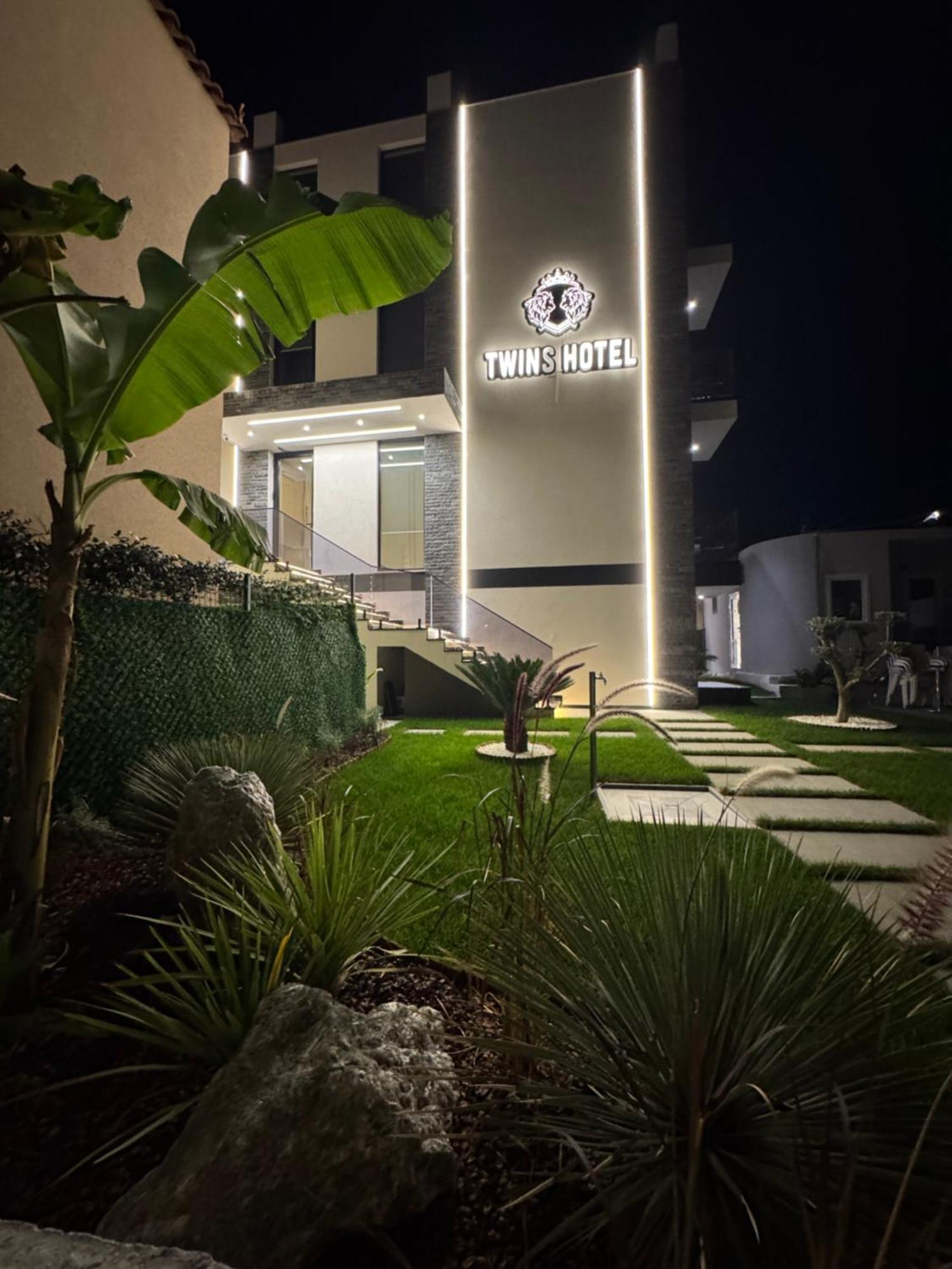 Twins Hotel Vlorë Eksteriør billede
